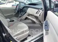2011 Toyota PRIUS фото