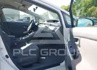 2011 Toyota PRIUS фото