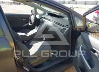 2011 Toyota PRIUS фото
