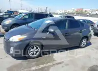 2011 Toyota PRIUS фото