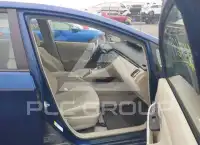 2011 Toyota PRIUS фото