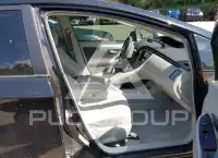 2011 Toyota PRIUS фото
