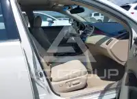 2011 Toyota AVALON фото