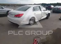 2011 Toyota AVALON photo