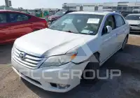 2011 Toyota AVALON фото