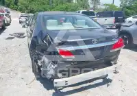2011 Toyota AVALON фото