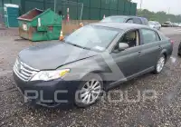 2011 Toyota AVALON photo