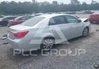 2011 Toyota AVALON photo