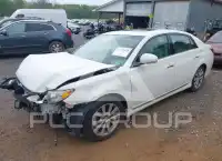 2011 Toyota AVALON photo