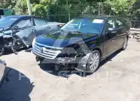 2011 Toyota AVALON фото