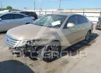 2011 Toyota AVALON фото