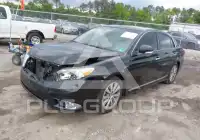 2011 Toyota AVALON photo