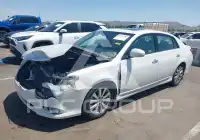 2011 Toyota AVALON фото