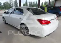 2011 Toyota AVALON photo