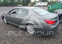 2011 Toyota AVALON photo