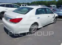 2011 Toyota AVALON фото