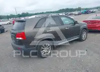 2011 KIA Sorento photo