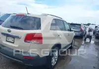2011 KIA Sorento photo