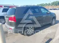 2011 KIA Sorento photo