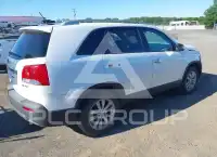 2011 KIA Sorento photo