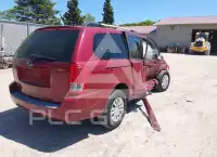2011 KIA Sedona photo