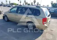 2011 KIA Sedona фото