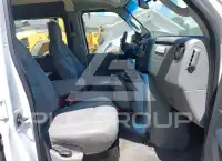 2011 Ford E-150 фото