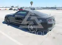 2011 Ford MUSTANG фото