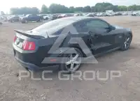 2011 Ford MUSTANG photo