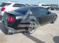 2011 Ford MUSTANG photo