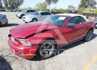 2011 Ford MUSTANG фото