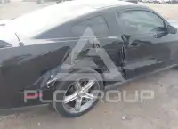 2011 Ford MUSTANG photo