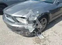 2011 Ford MUSTANG фото