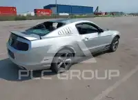 2011 Ford MUSTANG фото