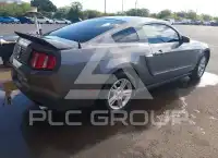 2011 Ford MUSTANG фото