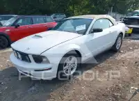 2011 Ford MUSTANG фото