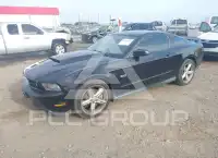 2011 Ford MUSTANG photo