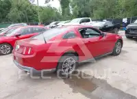 2011 Ford MUSTANG photo