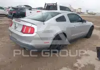 2011 Ford MUSTANG фото