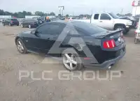 2011 Ford MUSTANG photo
