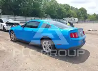 2011 Ford MUSTANG фото