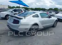 2011 Ford MUSTANG фото