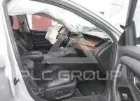2011 Ford TAURUS фото
