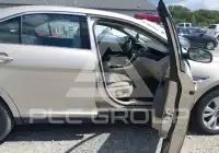 2011 Ford TAURUS фото