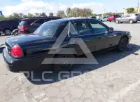 2011 Ford CROWN photo