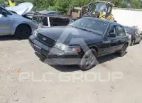 2011 Ford CROWN photo