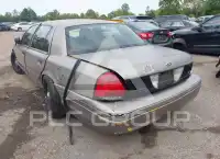 2011 Ford CROWN фото