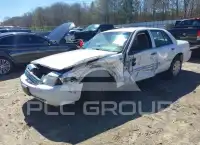 2011 Ford CROWN photo