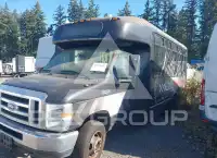 2011 Ford E-350 фото