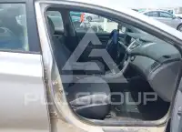 2011 Hyundai Elantra photo